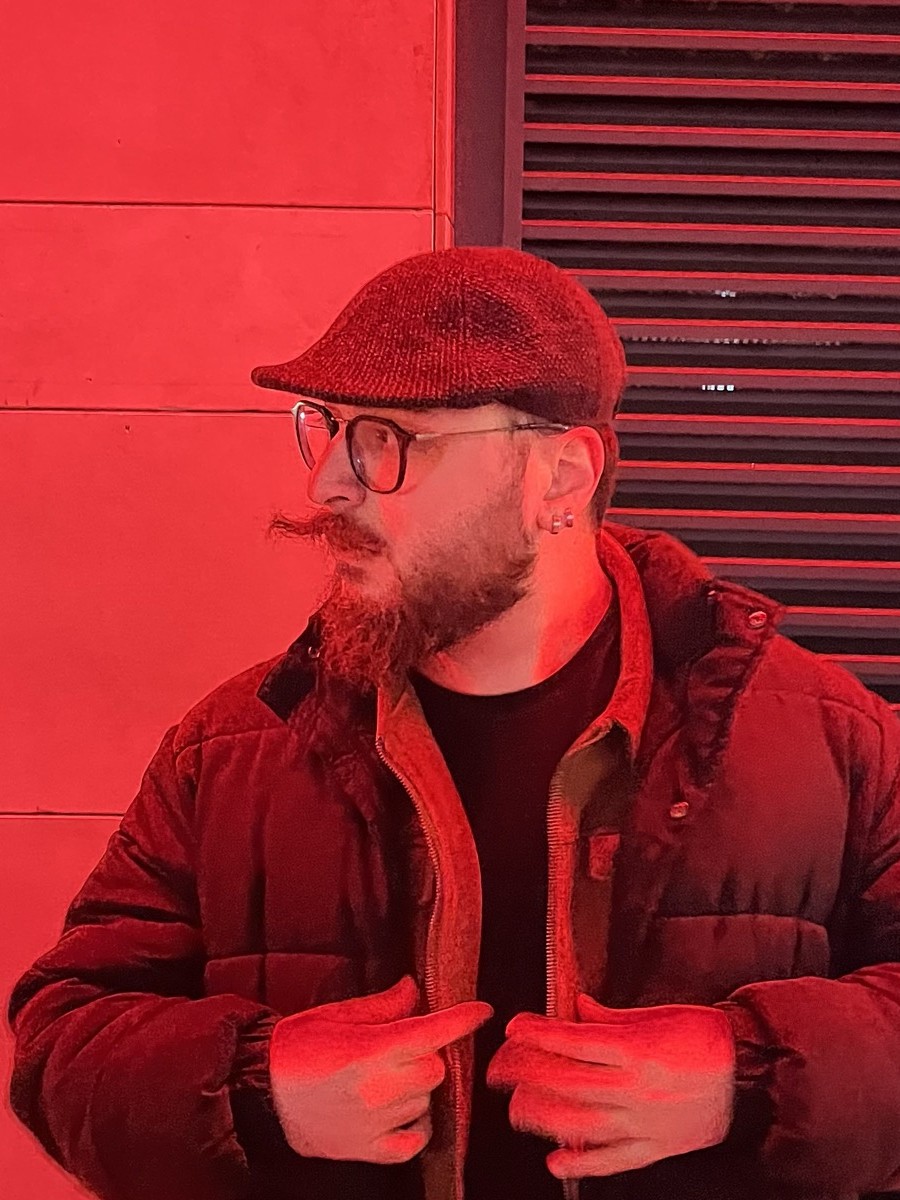 Enes Öztürk — Kreatif Direktör