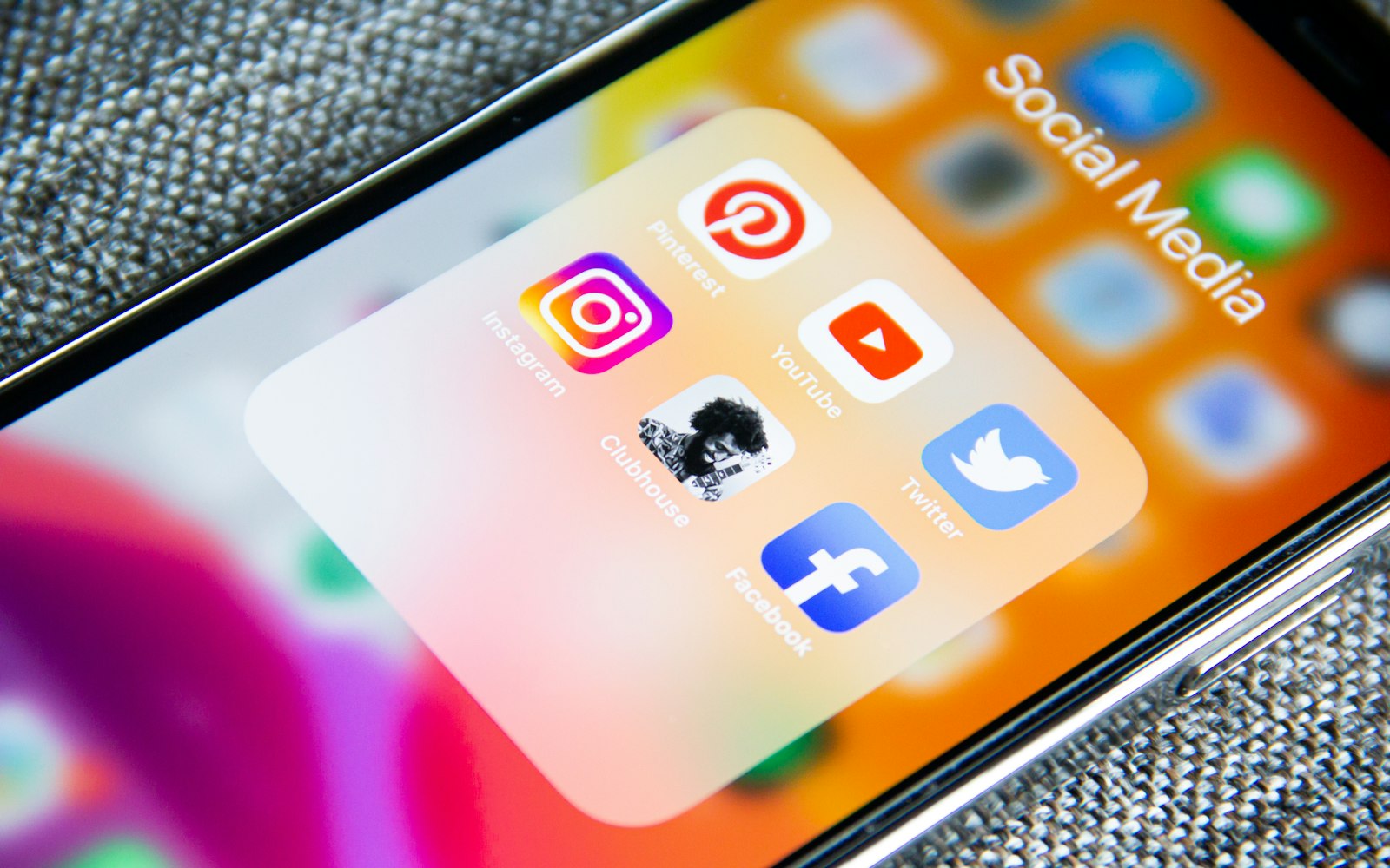 Sosyal medya ajansı Instagram, TikTok ve YouTube icerik yonetimi
